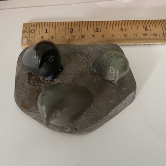 Hand Carved Soapstone Bird Figurine-Inuit - Picture 2 of 4